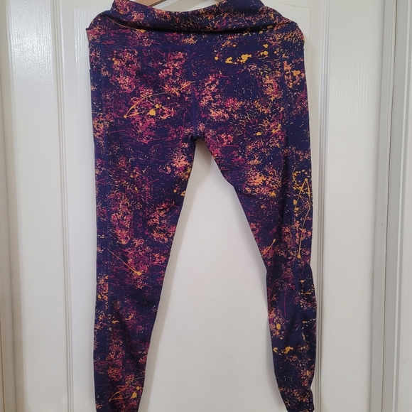 Nike Workout Leggings  Medium - Picture 2 of 3